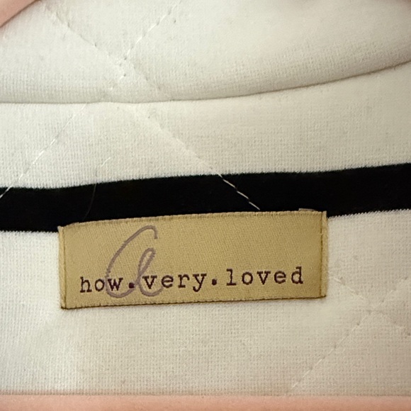 Women's Striped Quilted Vest - Black and White - Picture 2 of 5